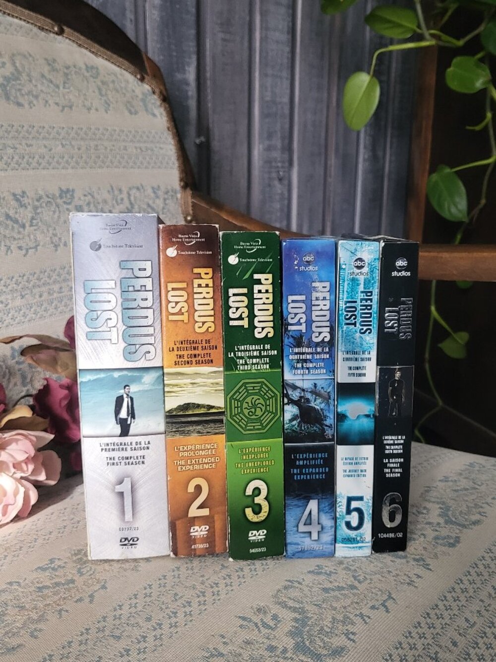 Lost Perdus The Complete Series DVD Box Set Seasons 1-6 French English